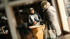 Historka: Ráno po zavíračce mi volala zákaznice a chtěla „tu pravou“