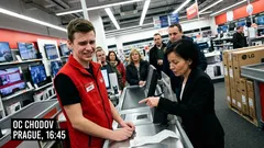 Historka: V páteční frontě v elektru se strhla hádka. Pak zazněla jedna věta